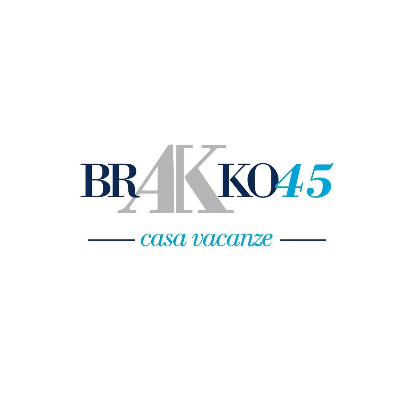 Brakko 45 Gasthuis Napels